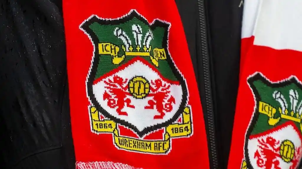 Wrexham scarves