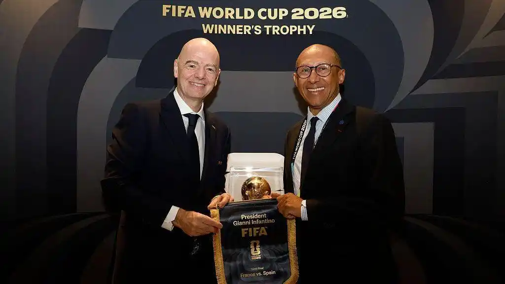 Gianni Infantino and Philippe Diallo