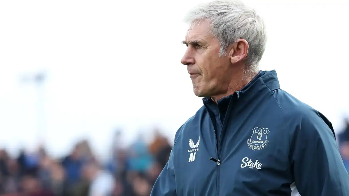Alan Irvine before an Everton pre-season fixture at Accrington Stanley