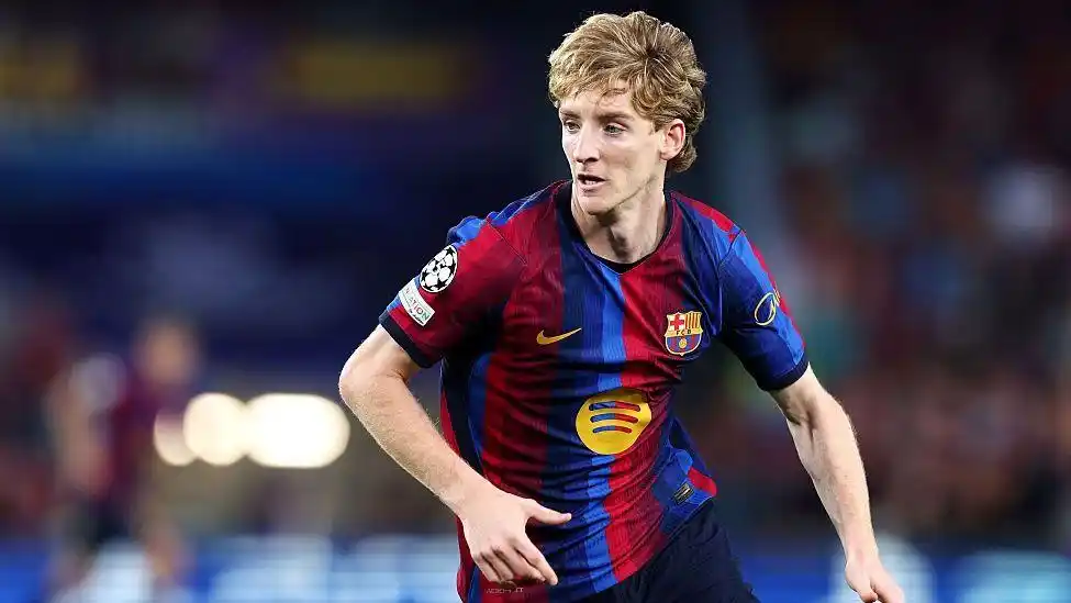 After signing for Barcelona, Gordon said: "Barca are the biggest club on the planet. It is stuff I dreamed [about] as a child."