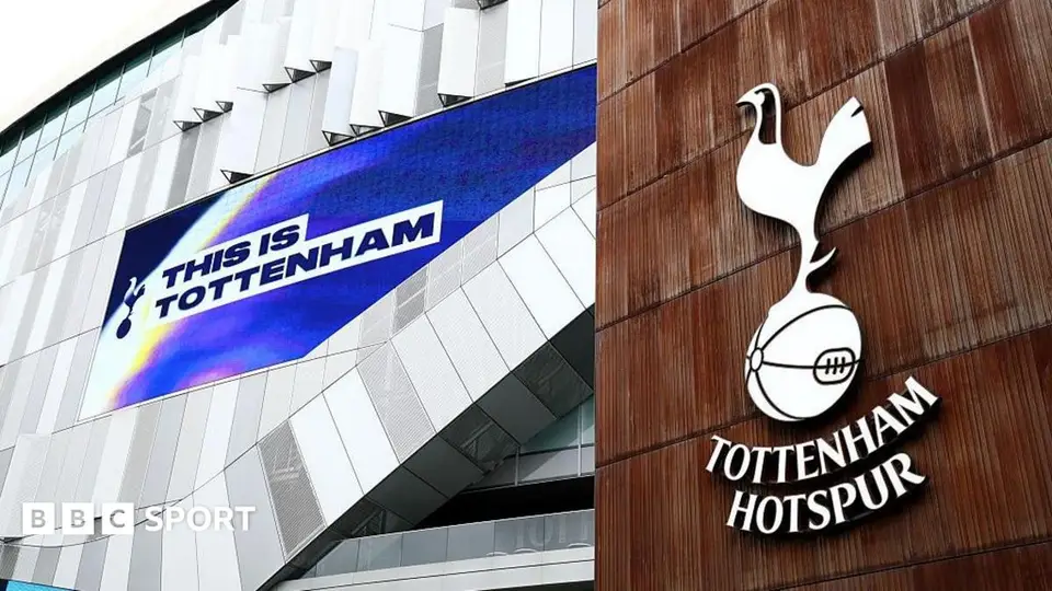 Why do Tottenham Hotspur not have a stadium sponsor?